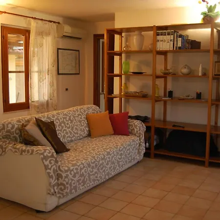 Casa Vacanze La Rosa E L'ulivo Faiti